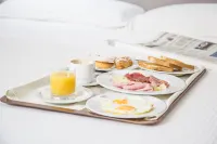 Executive Inn Boutique Hotel Các khách sạn gần Diga di Punta Riso