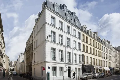 Les Tournelles Hotels in Paris