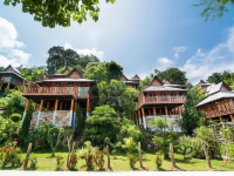 Phi Phi Long Beach Resort & Villa Các khách sạn gần Hang Viking