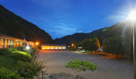 Mungyeong Darakgol Green One Pension Отели рядом с достопримечательностью «Ssangyong Valley»