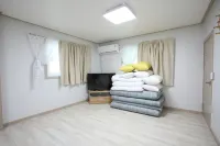 Yangyang Blue Sea Pension & B&B Hotels near Jukdo Beach