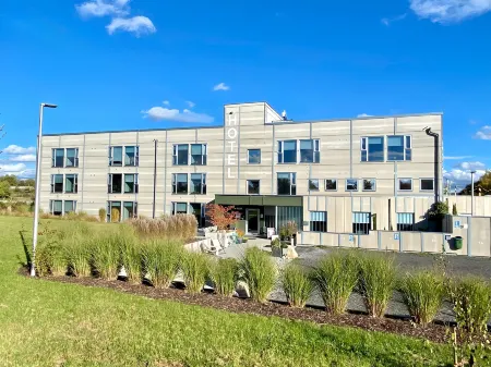 Avaneo Hotel Marktredwitz Отели в г. Бад-Александерсбад