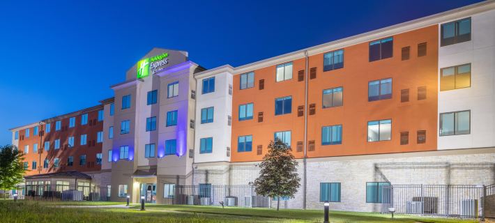 홀리데이 인 익스프레스 & 스위트 캔자스 시티 에어포트 바이 IHG 캔자스시티 호텔
