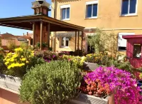 Hôtel le Gambetta Hotels in Bessan