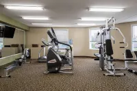 Super 8 by Wyndham Sherwood Park/Edmonton Area - salle de sport