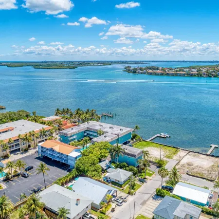 Anna Maria Island Bay Watch Bungalow