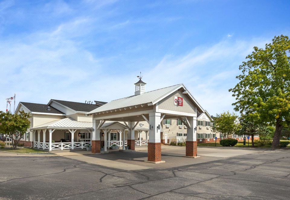 Best Western Plus University Park Inn & Suites