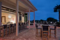 Holiday Inn Resort JEKYLL ISLAND by IHG - bar