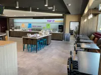 Tru by Hilton Austin Airport - breakfast
