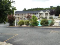 Days Inn by Wyndham Dahlonega University Area - Pools