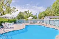 Super 8 by Wyndham Auburn Hotels in Auburn