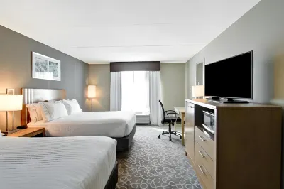 Holiday Inn Express & Suites Oshawa Downtown - Toronto Area Hotel in zona Oshawa Via Rail Station