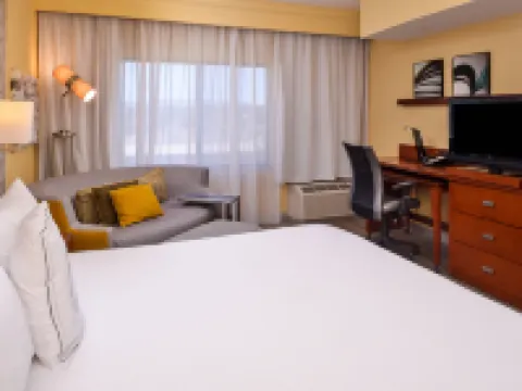 Courtyard Victorville Hesperia Hotels in Hesperia