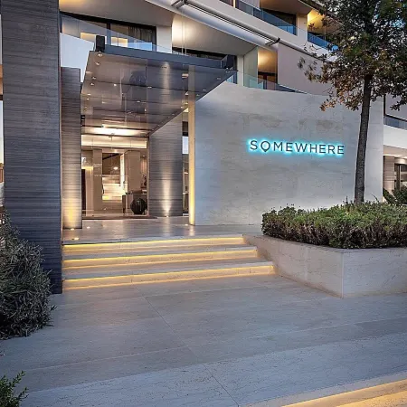 Somewhere Boutique Hotel Vouliagmeni Отели рядом с достопримечательностью «Пляж Астир»