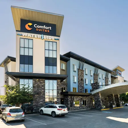 Comfort Suites