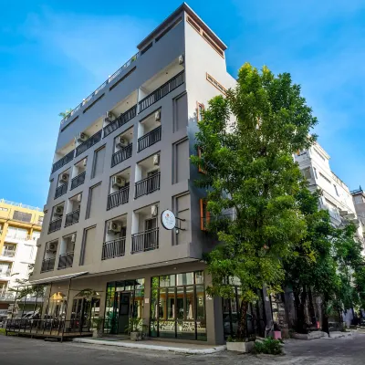 迪亞娜芭東酒店 鄰近西蒙人妖秀的酒店