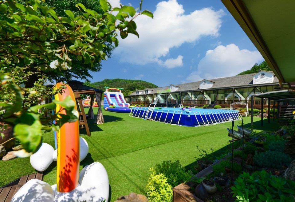 두밀 플레이 가족연수원 전경