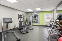 Spark by Hilton Stevensville - Gym