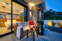 Villa Oxy & Seaview & Private Pool & indoor Heated Pool