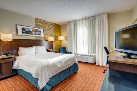 Fairfield Inn & Suites Potomac Mills Woodbridge Отели рядом с достопримечательностью «Потомак»