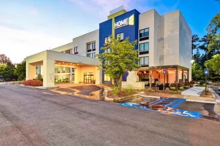 Home2 Suites by Hilton Atlanta Norcross Отели рядом с достопримечательностью «Парк Бетти Молдин»