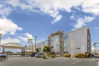 Comfort Suites at Tucson Mall Hotels in Casas Adobes