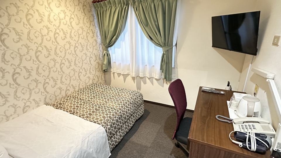 Futsukaichi Green Hotel