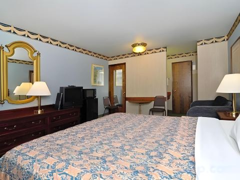 Travelodge by Wyndham Concord