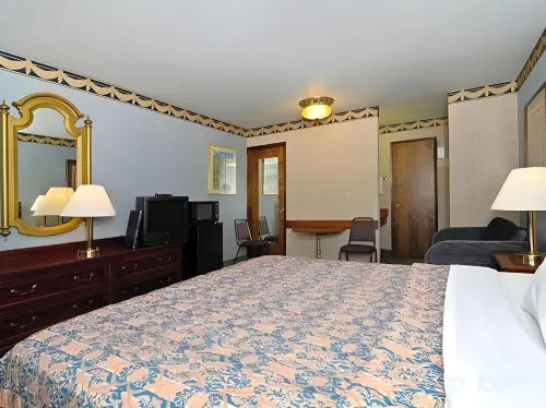 Travelodge by Wyndham Concord Hotels in Concord