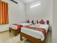 FabHotel P A S Residency Hotel dekat Kedutaan Besar Amerika