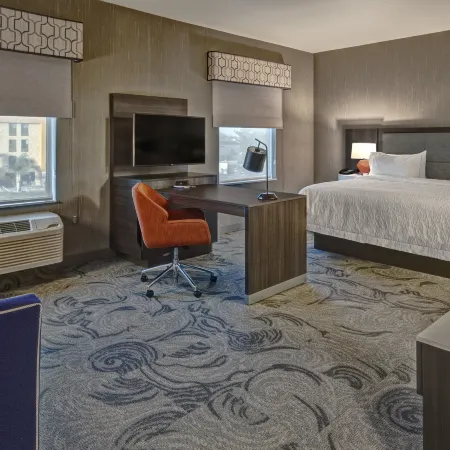 Hampton Inn Fresno Airport