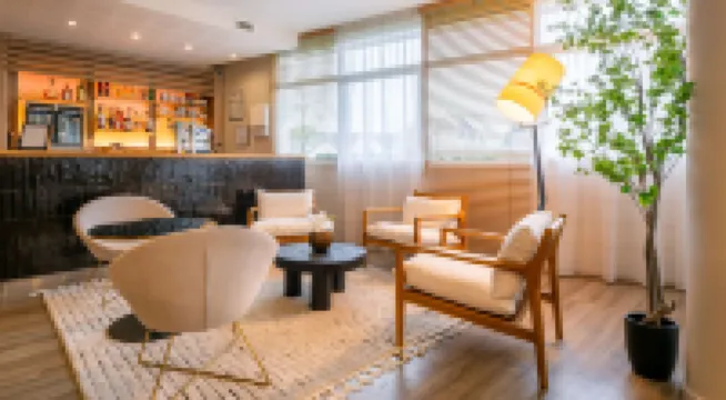 คีริยาด พรีสทีจ วานเนส เซ็นเตอร์ - พาเลส เดส อาร์ตส์