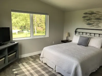Cozy 1 bedroom with beautiful Alaskan views Hotel in zona Alaskazoo