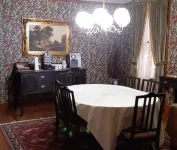 King Bed, Shared Bath, Sitting Room or Full-size Bed in Historic Victorian Inn
