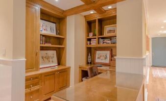 Lodge Apartment II Condo 878 - Housity