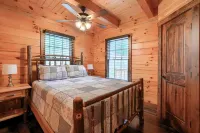 Honey Bear Cabin at Trickle Creek in Hocking Hills