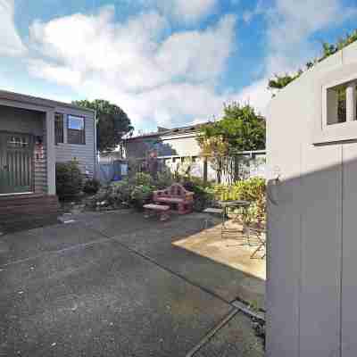 Spacious * Ocean View * Walking Trail to Beach * Hot Tub Hotel Exterior