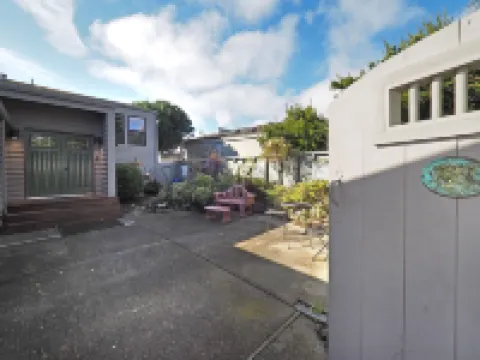 Spacious * Ocean View * Walking Trail to Beach * Hot Tub