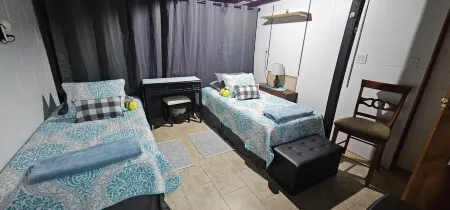 Aunt Bea's Gathering Place Отели в г. Джонсон