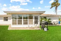 Brand New 2Bed in Bonita's Heart w/Superb Patio and Garden