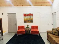 Knotty Squirrel Unit 3 Multibedroom Suite