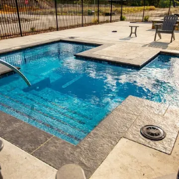 Beautiful 2BD + 2BA Home! King Beds! Hot Tub! Pool! Walk to downtown.