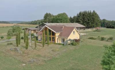 Au Domaine du Cerf Hôtels à : Vyans-le-Val