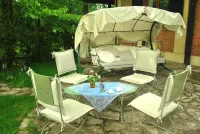 Large and very well furnished apartment in a villa, with garden and pool. D. Hotels in Sassetta