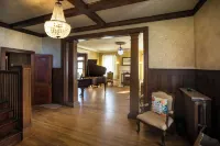 The Yellow Rose Historic Home Hotels in Pike County