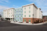 هوم 2 سويتس باي هيلتون ماونت بليزينت تشارليستون Hotels near Accent Framing & Gallery