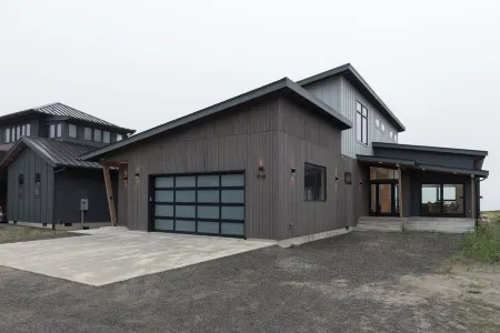 Ocean Oasis - Oceanfront Escape + Hot tub!