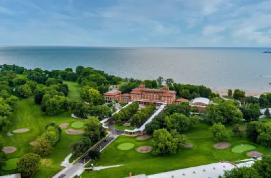 The Chic Urban Oasis Near the Lake! Hotels near متحف برونزفيل للأطفال