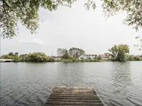 Fancy Fireflies - Charming studio cabin amidst the trees right on Lake Hayward!