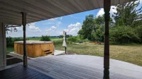 3Br Home-SwimSpa, Gym, Near Hwy 43, 67 & 50-Alpine Valley, Ice Age Trail-Golfing
